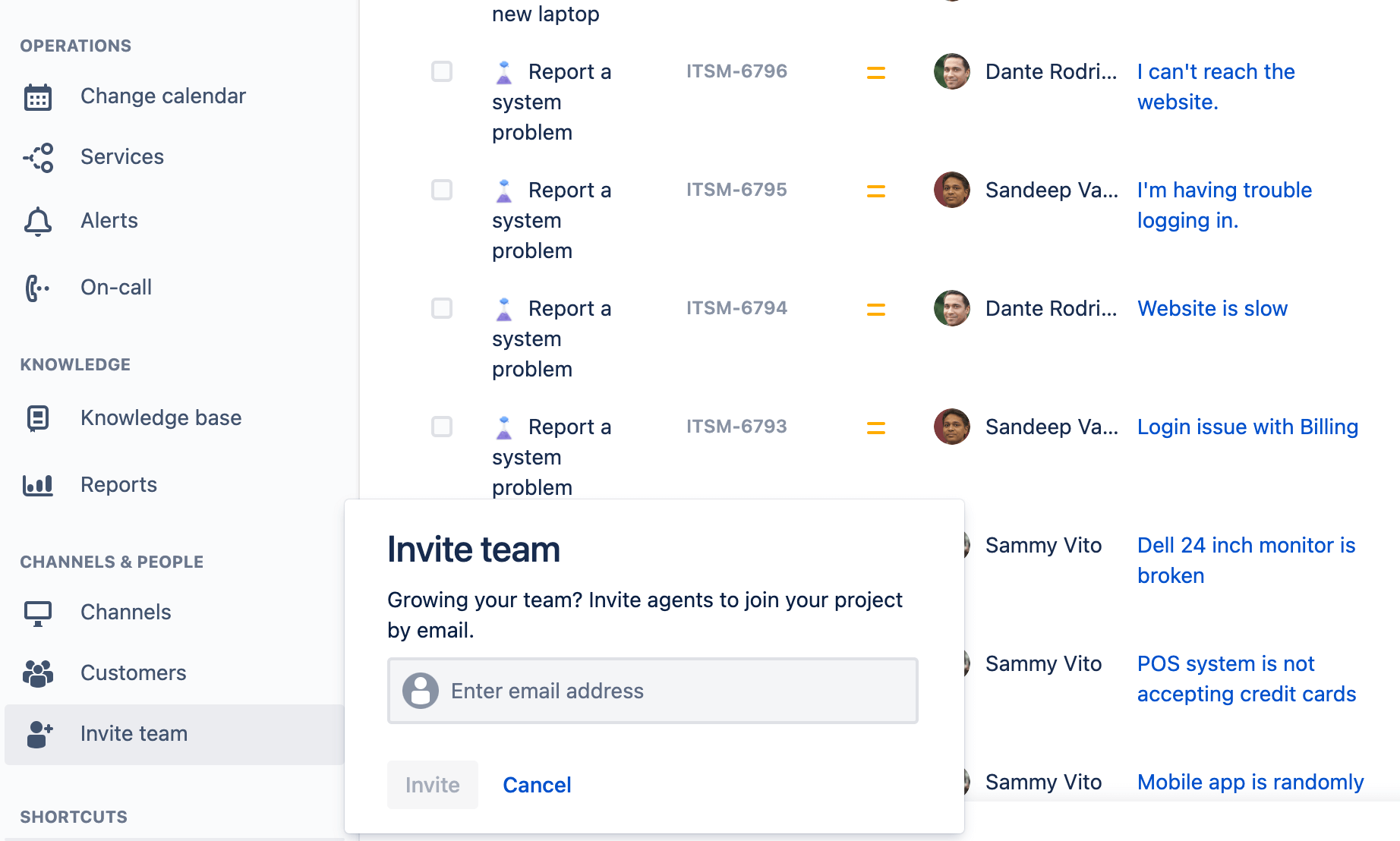 Zapraszanie członków zespołu do projektu w Jira Service Management